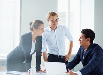 Human Resource Consulting 3 three employees talking